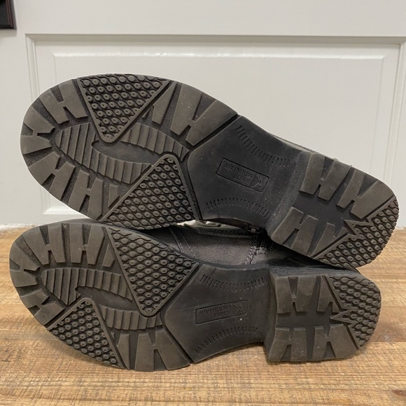 White Mountain grey ankle boots size 6.5. - Picture 2 of 7